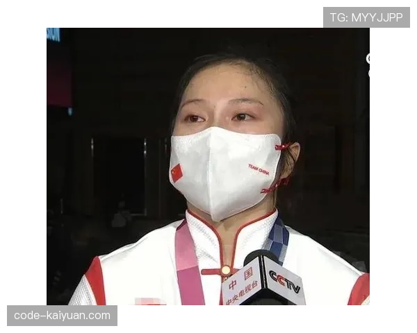 廖秋云训练完直接拎爱马仕去吃米其林，这姐的日常比偶像剧还敢拍